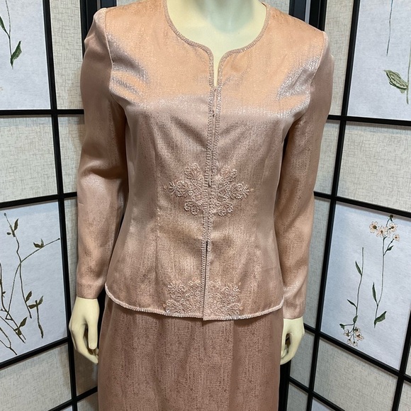 ADRIANNA Papell 100% Silk Two Pc Dress with Beaded Trim - Picture 1 of 11